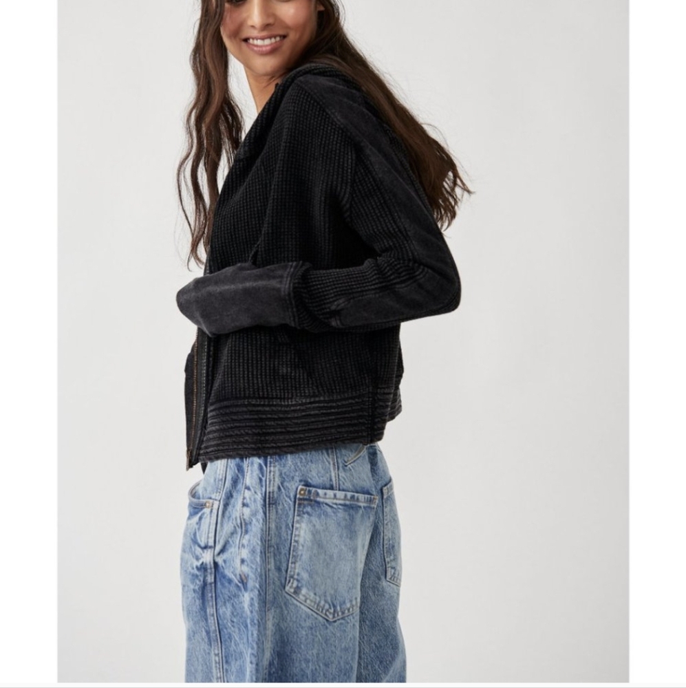 FREE PEOPLE Mason Hoodie / Black - Picture 2 of 4